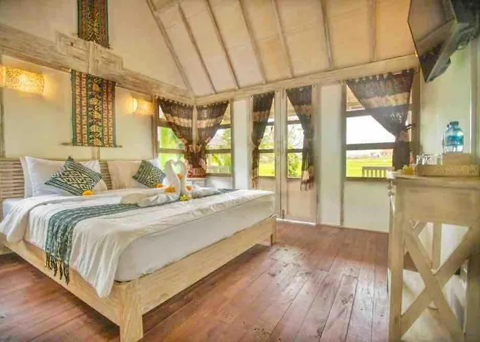 5br Pvt Pool Wooden House Near By Ilys C * Ubud